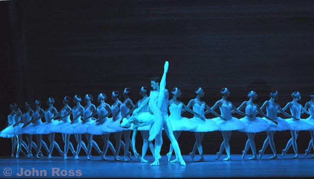 Bolshoi+Lac+13_jr_171_alexandrova_skvortsov_swans_1000.jpg.small