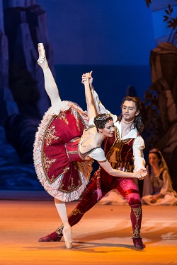 QPAC-Bolshoi-Maria-Alexandrova-Vladislav-Lantratov